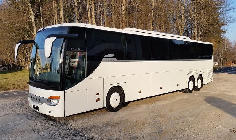 Bavaria: Buses hire in Garmisch-Partenkirchen in Garmisch-Partenkirchen and Germany